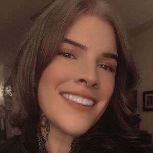 Meet your Posher, Carey